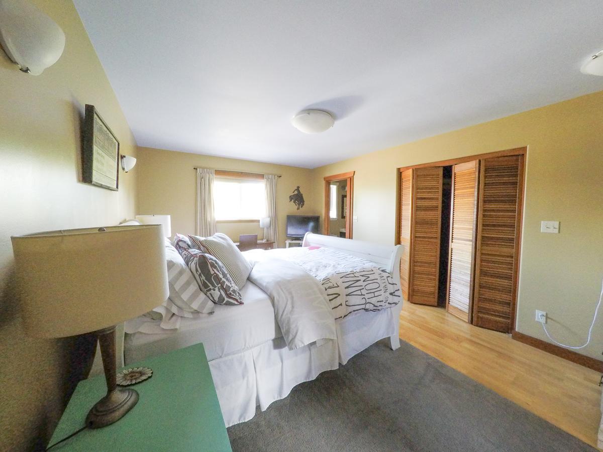 Money Pennies Bed And Breakfast Campbell River Ngoại thất bức ảnh