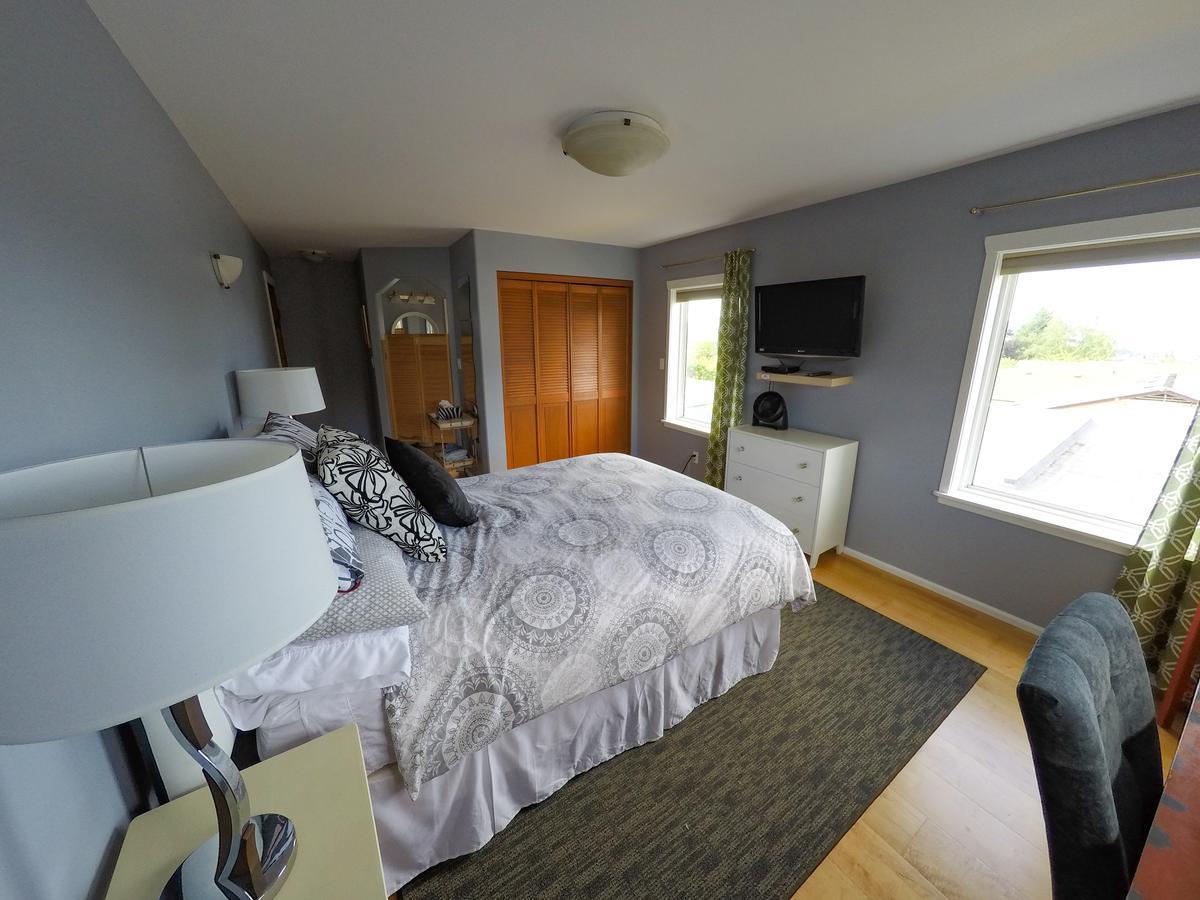 Money Pennies Bed And Breakfast Campbell River Ngoại thất bức ảnh