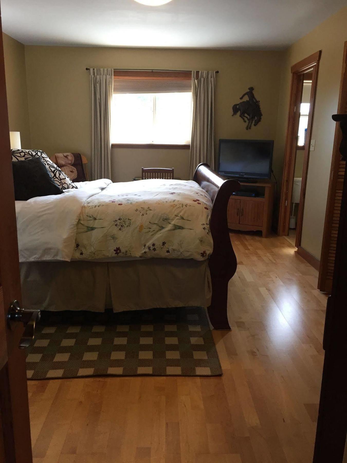 Money Pennies Bed And Breakfast Campbell River Ngoại thất bức ảnh